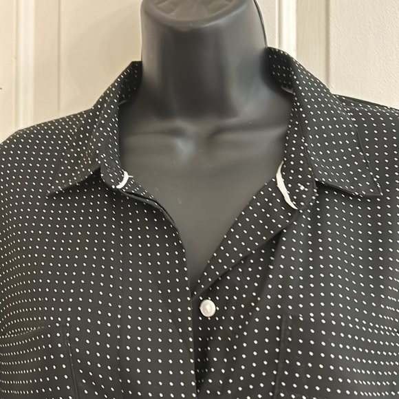 LIZ CLAIBORNE POLKA DOP DRESSY BLOUSE SIZE PM - Picture 2 of 15